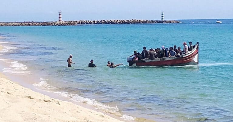 Migrantes ilegais fogem de quartel em Tavira