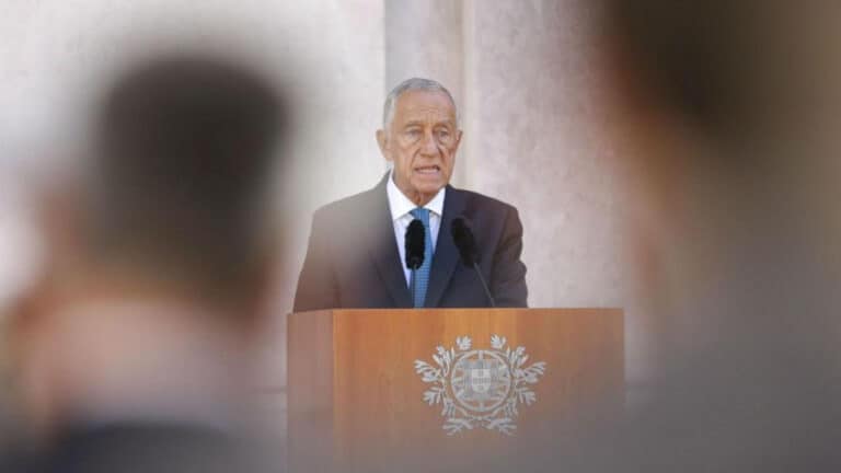 Presidente discursa em cerimónia restrita nos 110 anos da República