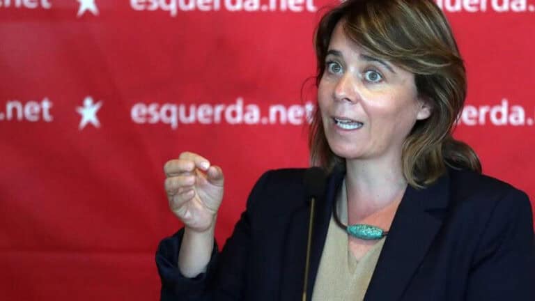 Catarina Martins diz que "tal como está não há condições para viabilizar OE"