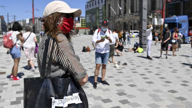 Bélgica duplica semanalmente o número de infeções