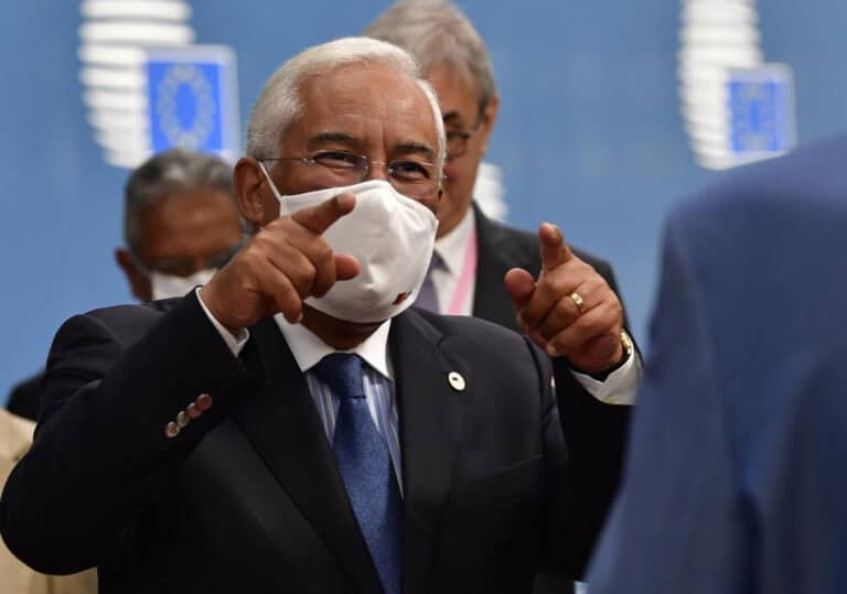 Costa admite aplicar “medidas muito mais constringentes das liberdades”