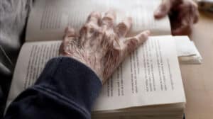 Covid-19: 860 vítimas mortais em Portugal residiam em lares