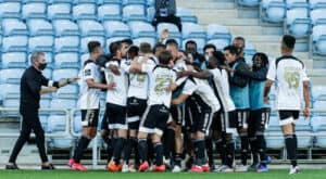 Farense e Famalicão empatam a três golos no Estádio Algarve