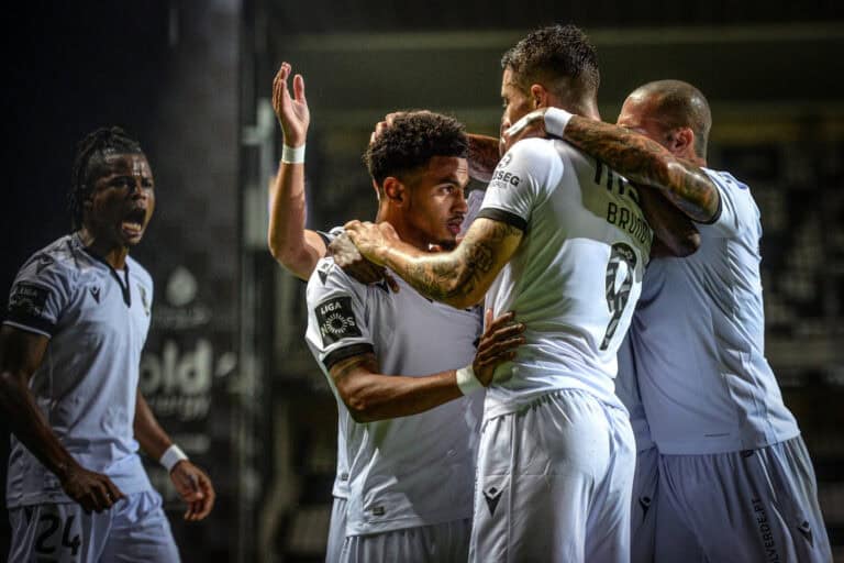 Vitória SC triunfa no Bessa com João Henriques no comando técnico