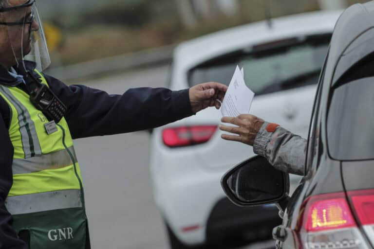Governo suspende circulação entre todos os concelhos entre 30 de Outubro e 3 de Novembro
