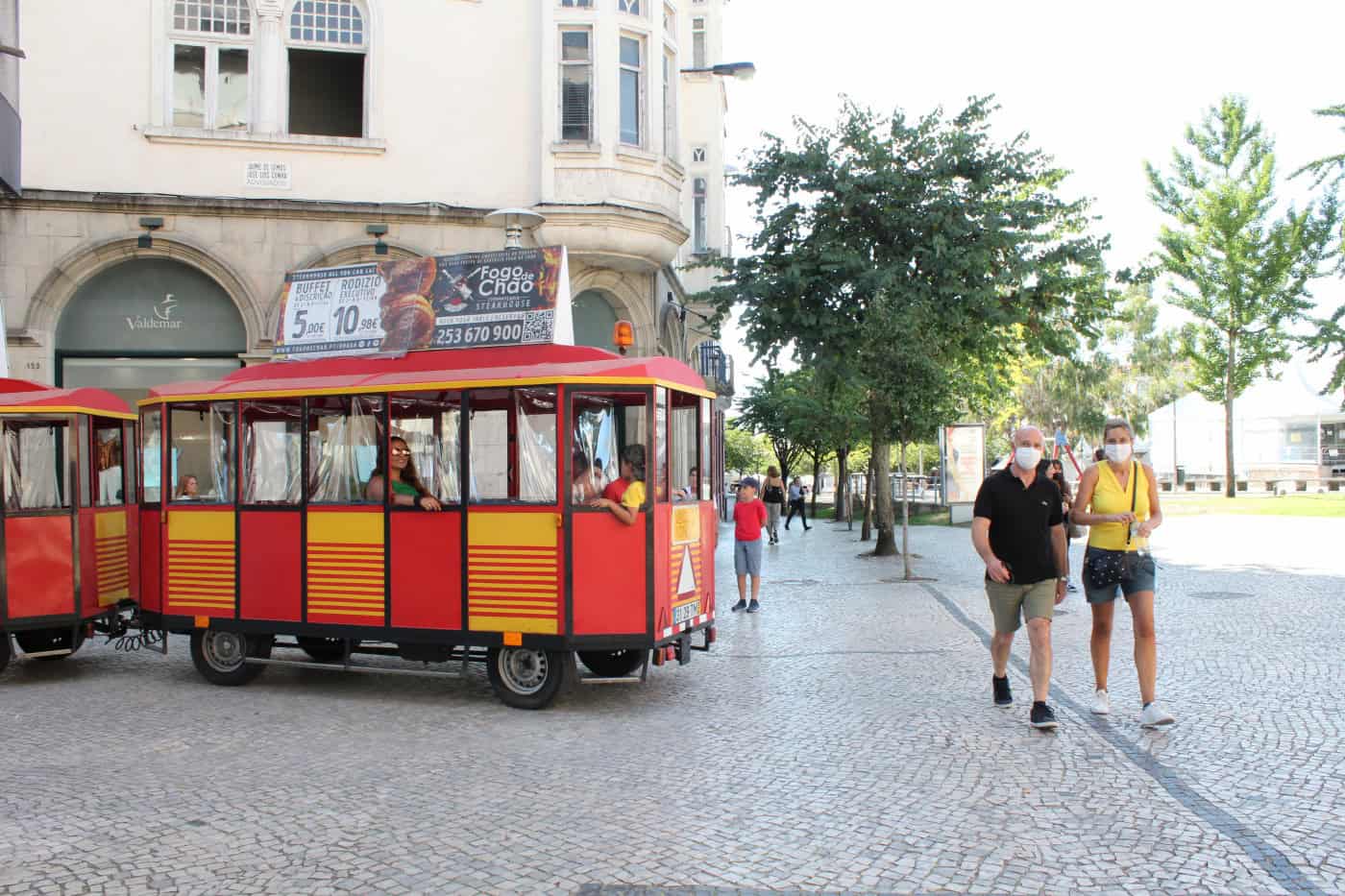 Máscaras passam a ser obrigatórias na rua&nbsp;