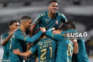 SCB vence Vitória SC pela margem mínima em jogo com três expulsões