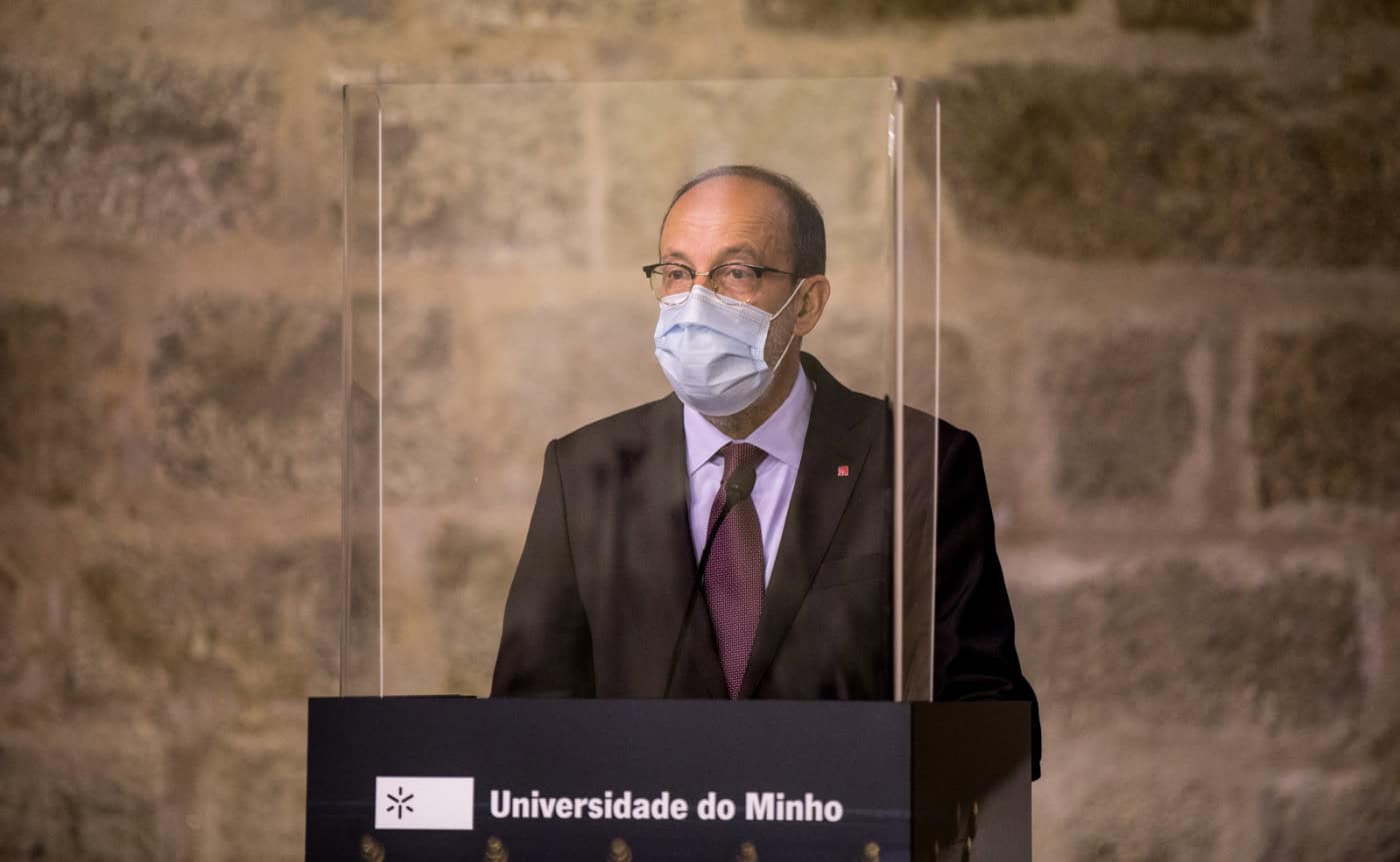 89 casos de Covid-19 não são referentes apenas a estudantes da UMinho