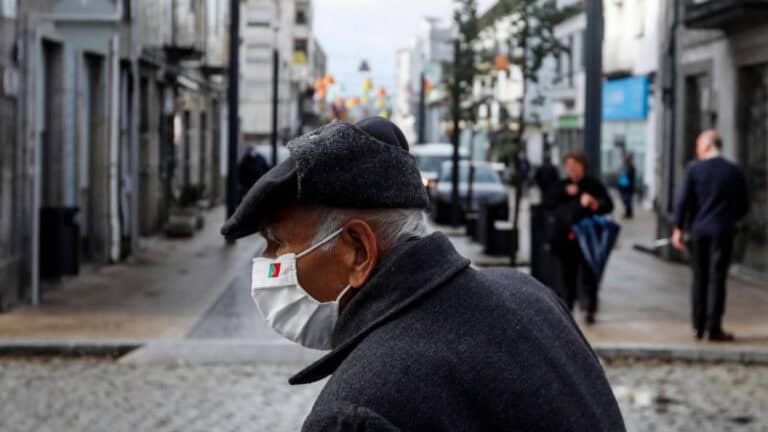 Mais 45 mortes e 2596 novos casos de Covid-19 em Portugal