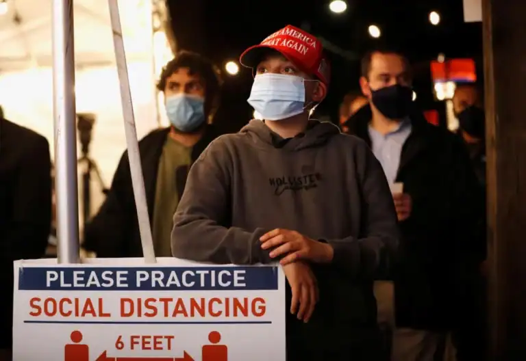 EUA registam novo máximo diário de casos de Covid-19 com cerca de 100 mil infectados