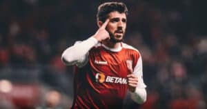 Fernando Santos chama Paulinho pela primeira vez