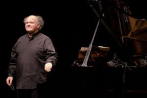 Notas do piano de Óscar da Silva vão correr mundo em CD&nbsp;