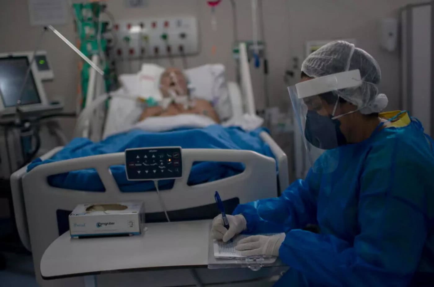 Mundo soma 600 mil casos num dia e totaliza 1,23 milhões de mortos