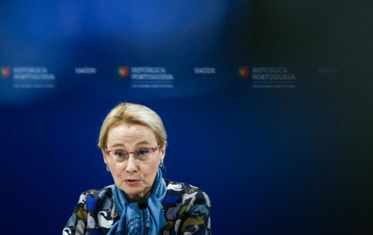 Covid-19. Estudo conclui que bases de dados do SINAVE têm "erros e inconsistências"