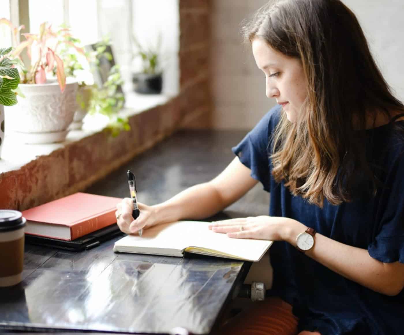 "Os mais jovens estão em maior risco de sofrimento nesta crise pandémica"