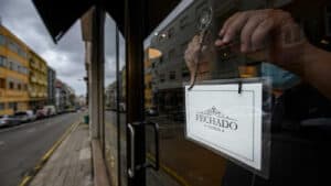 Recolher obrigatório estende-se a 77 concelhos a partir desta segunda-feira&nbsp;