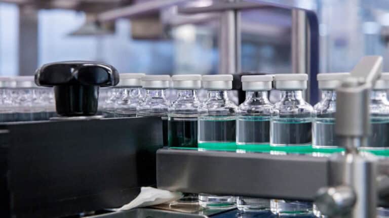 Johnson & Johnson. Reino Unido inicia ensaio clínico de vacina a larga escala