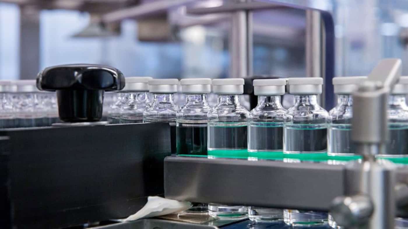 Johnson & Johnson. Reino Unido inicia ensaio clínico de vacina a larga escala