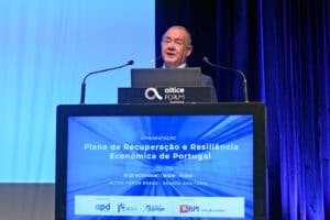 Costa Silva diz que é "fundamental descentralizar o crescimento do país"