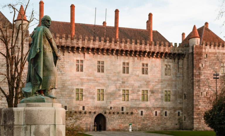 Três concelhos do distrito de Braga com mais de 2 mil casos por 100 mil habitantes