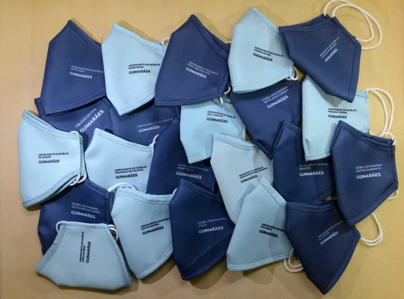 Câmara de Guimarães distribui mais de 20 mil máscaras com o logótipo de cada agrupamento escolar