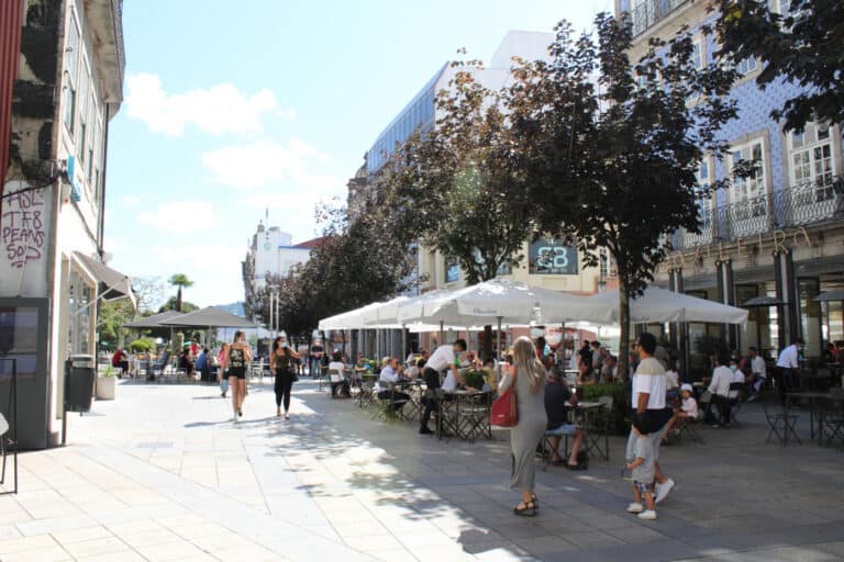 Restrições no comércio. "O Governo está a tentar fazer uma equação impossível"