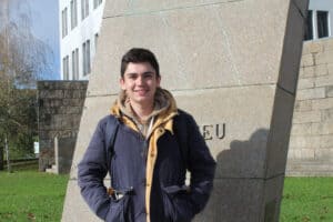 Lista Y quer apostar nas "redes sociais e cartazes" para chamar mais alunos à RGA