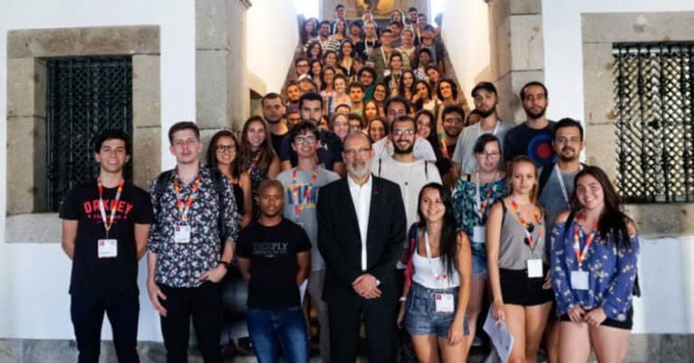 Alunos internacionais queixam-se de falta de apoio e reivindicam medidas mais inclusivas