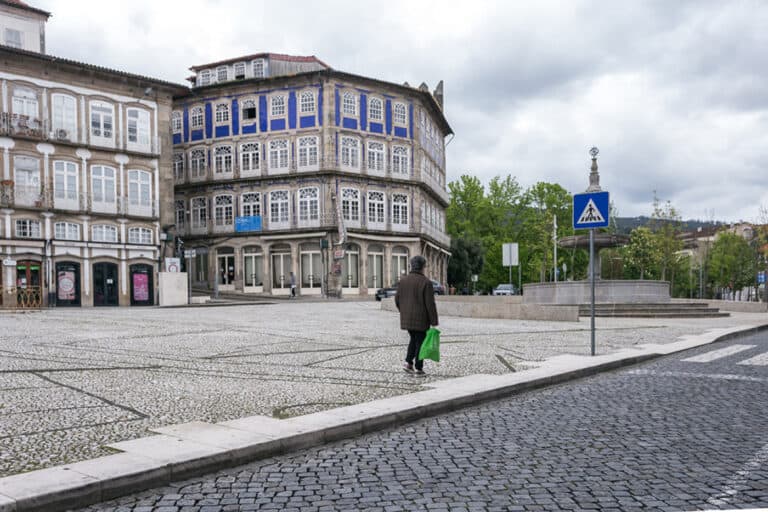 Guimarães registou mais de 6 mil casos de covid num mês e superou Lisboa