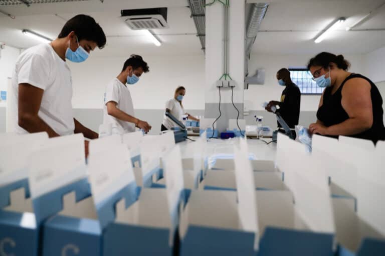 Emprego com maior subida em cadeia da série na zona euro e UE no 3.º trimestre