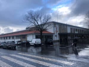 Estacionamento pago está a ser um problema para vendedores do Mercado