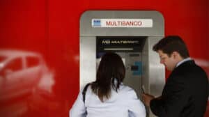 Governo aprova aumento do salário mínimo para 665 euros a partir de 2021