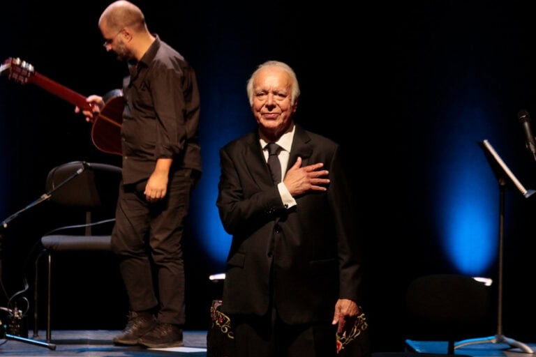 Dia de Luto Nacional. Portugal despede-se hoje de Carlos do Carmo