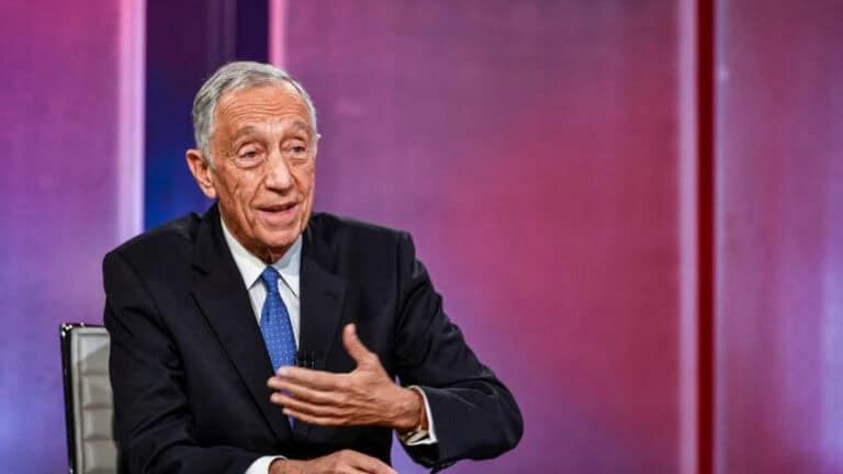 Marcelo desliza, Ventura e Ferreira sobem. Marisa Matias cai para quarto