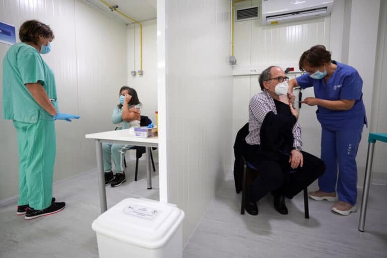 Profissionais dos centros de saúde de Braga já estão a ser vacinados