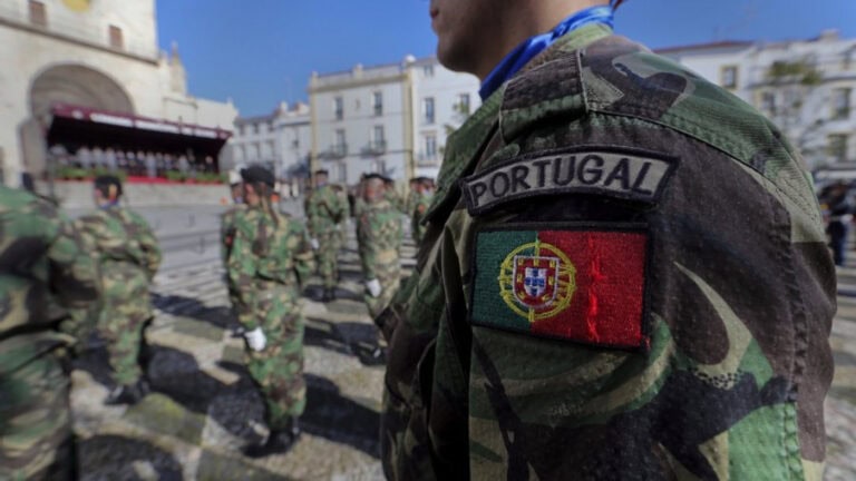 Portugal prevê empenhar contingente de 1.706 militares no estrangeiro em 2021