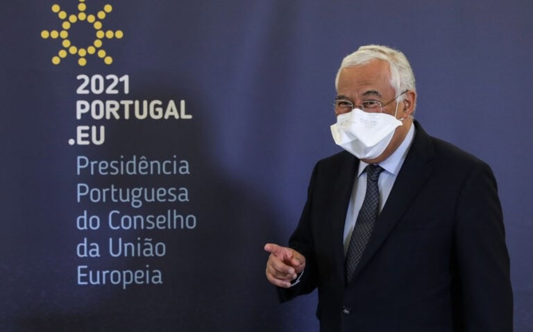 Governo pondera tomar já medidas mais duras para travar a covid-19