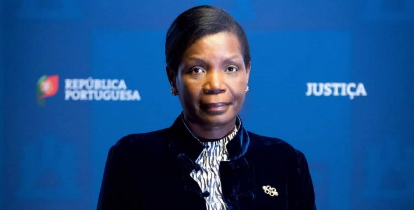 Francisca Van Dunem não se demite