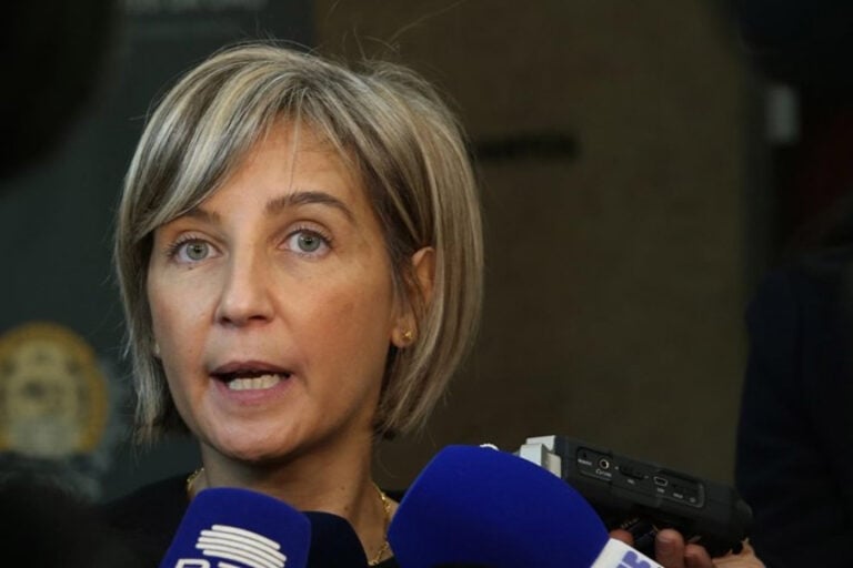 Governo "não hesitará" em lançar requisição civil dos privados