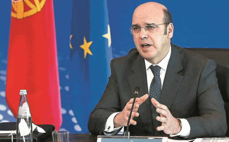 Lay-off simplificado só volta para empresas obrigadas a encerrar