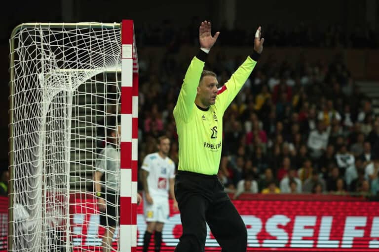 "Temos qualidade suficiente para lutar pelas medalhas, mas pensamos jogo a jogo"