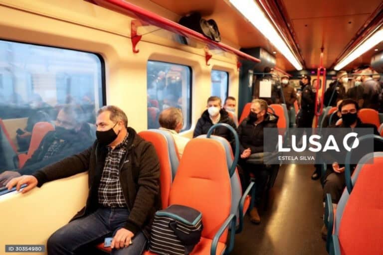 Covid-19: CP mantém 100% da oferta de comboios urbanos, regionais e inter-regionais