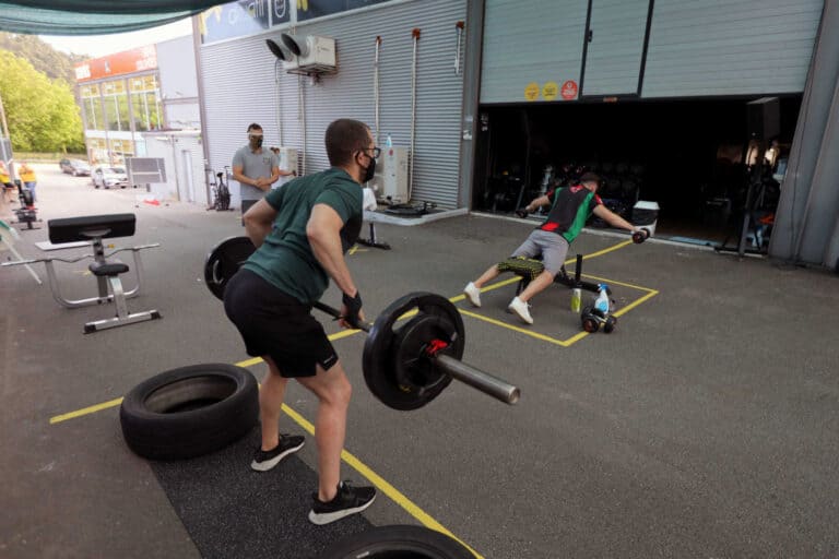 Proprietários defendem que ginásios têm condições para permanecer abertos
