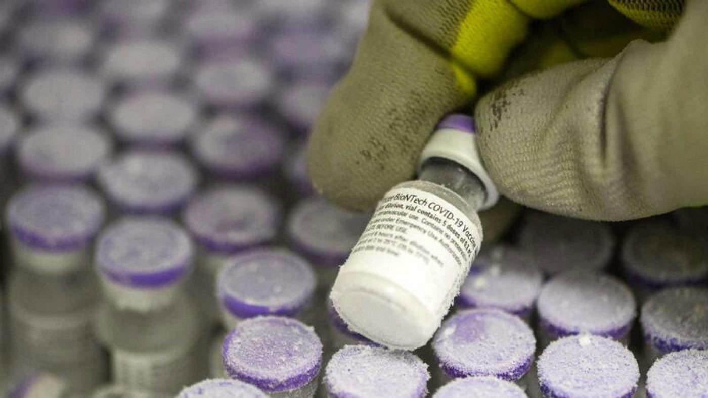 Pfizer atrasa entrega de vacinas na Europa para melhorar produção