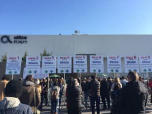 Grande afluência às urnas provoca filas sem distanciamento em Braga