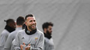Otamendi e Nuno Tavares testam positivo à Covid-19