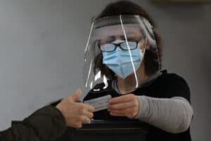 Recenseamento automático de emigrantes pode fazer subir abstenção