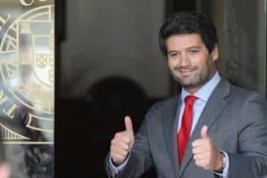 Ventura coloca lugar&nbsp;à disposição