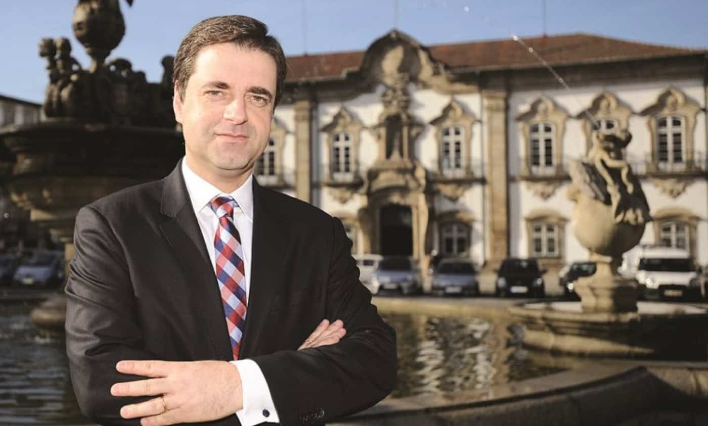 Autarca de Braga junta-se a manifesto contra a aprovação da lei da eutanásia