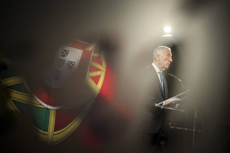 Presidente ouve partidos sobre renovação do estado de emergência